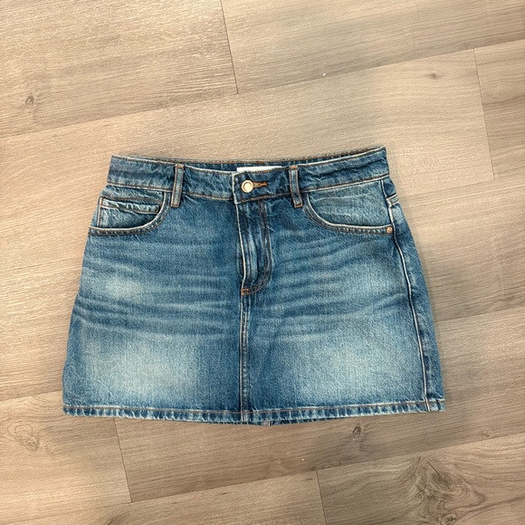 Zara (BRAND NEW) Blue Mini Skirt, Size medium - Picture 3 of 9